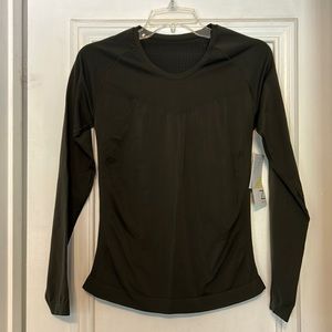 Green Long Sleeve Athletic Top